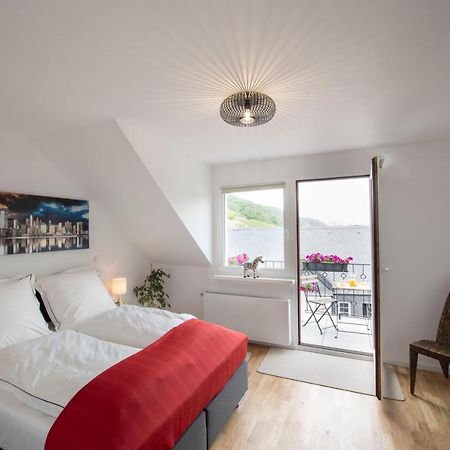 Ferienwohnung Burgblick Coraidelstein Klotten Exteriör bild