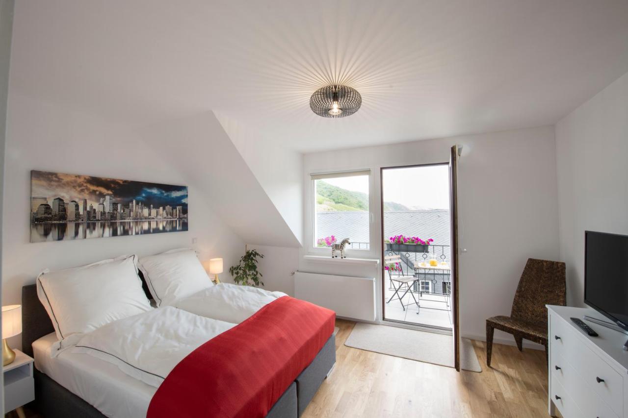 Ferienwohnung Burgblick Coraidelstein Klotten Exteriör bild